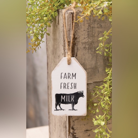*Farm Fresh Milk Cow Wood Tag Ornament - Picture 13 of 13